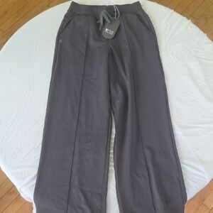 NWT Figs Women's Salina High Wasted Wide Leg Scrub Pant